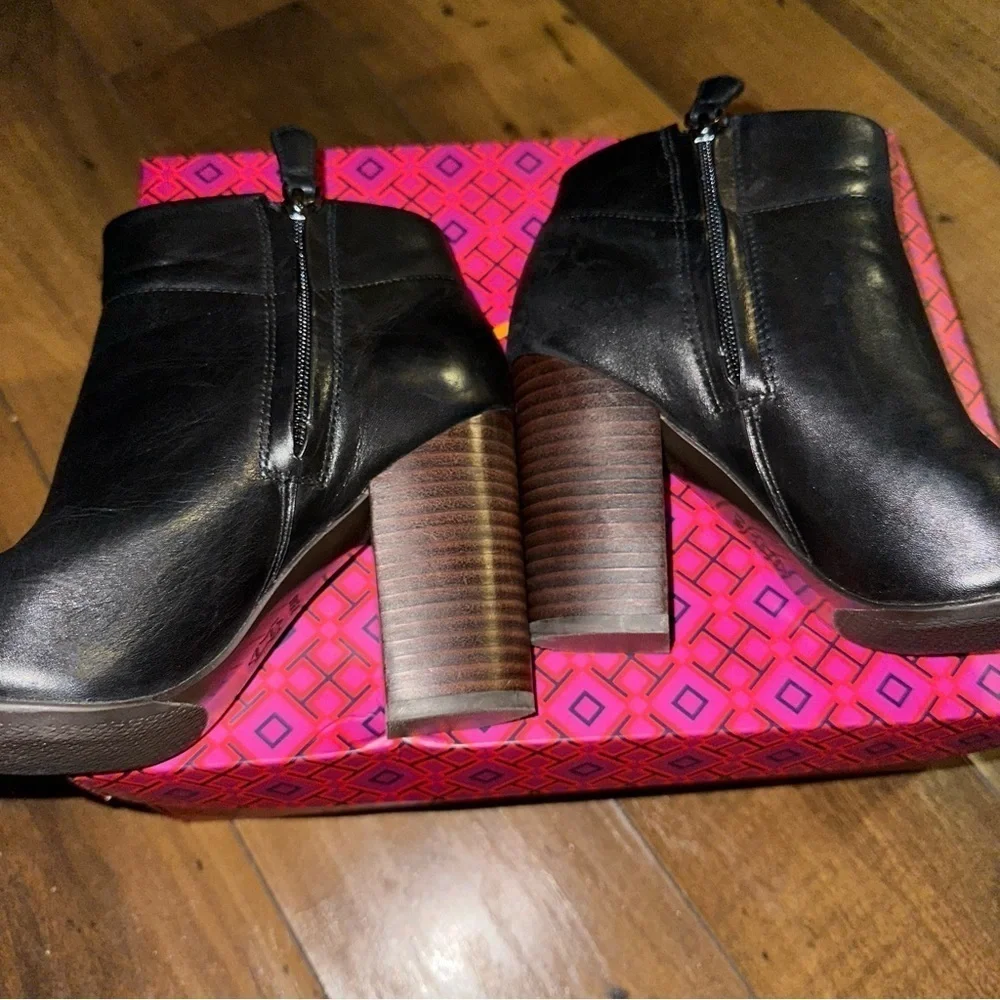 Tory Burch tory burch